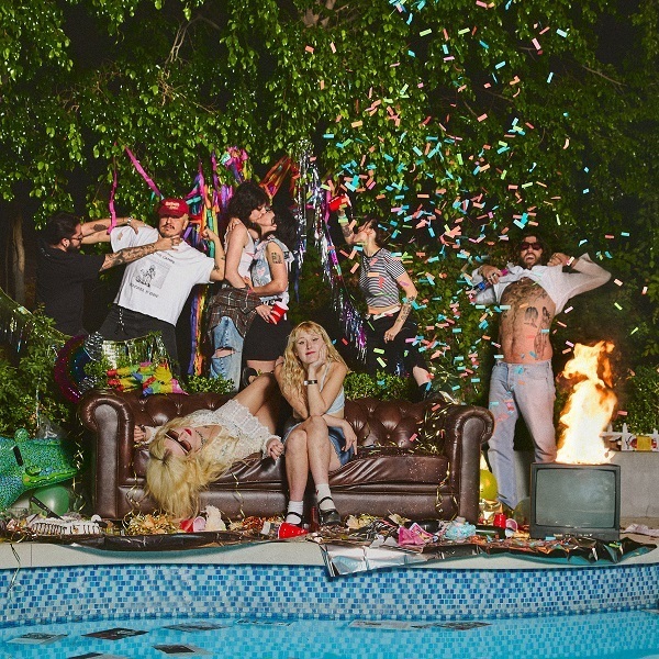 lambrinigirls-wholetthedogsout