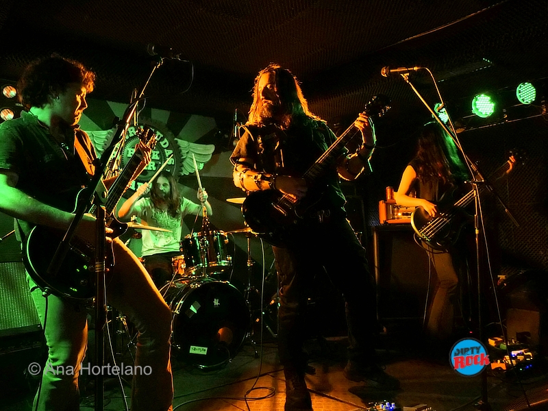 Cadaver-de-CaBra.-Barracudas.-260326.-