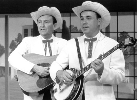 Lester Flatt y Earl Scruggs a la derecha