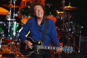 John Fogerty "Wrote a song for everyone" nuevo disco. John Fogerty "Wrote a song for everyone" nuevo disco.