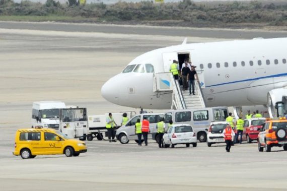 Bruce Springsteen en el Aeropuerto de Gran Canaria hoy 14 de mayo de 2012.