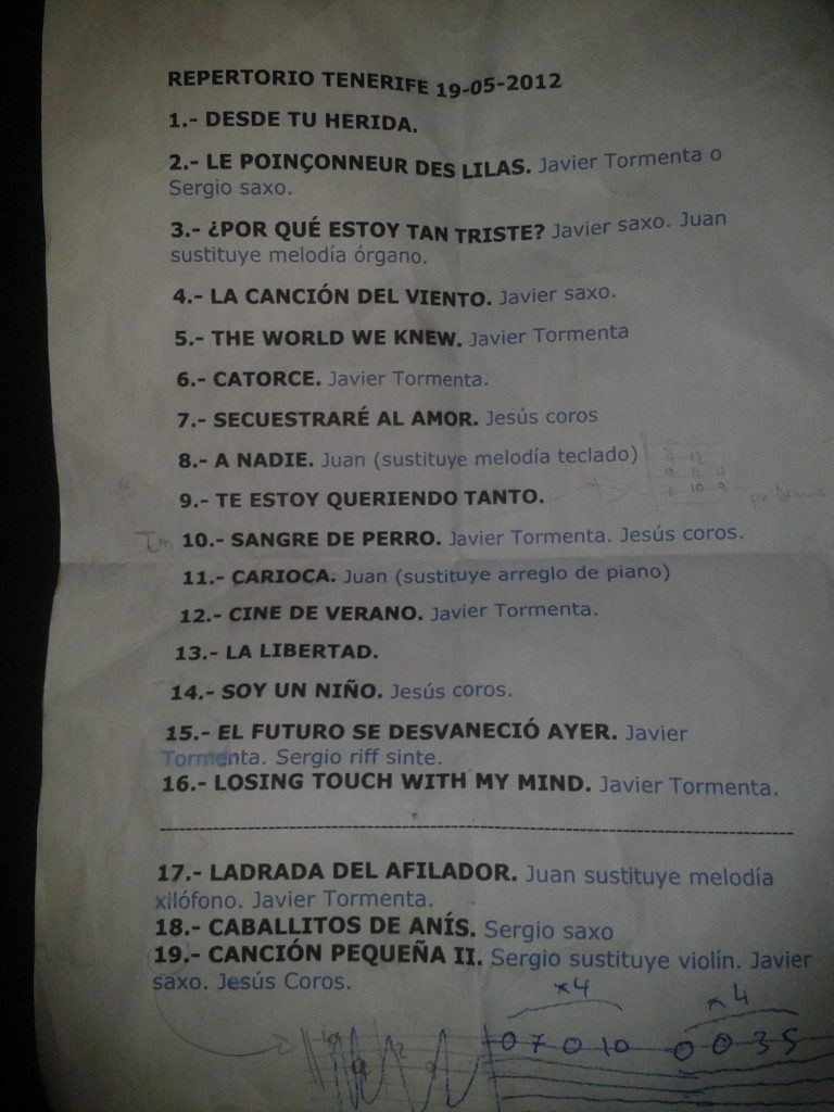 Javier Corcobado setlist 19 mayo 2012 en el Aguere Espacio Cultural. Foto por Emilio Medina.