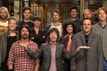 Mick Jagger en el Saturday Night Live con Foo Fighters, Jeff Beck, Arcade Fire y despedida de Kristen Wiig, 2012