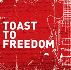 "Toast to Freedom" de Amnistía Internacional grabada en The Barn estudios de Levon Helm