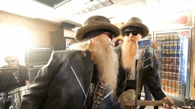 ZZ Top y Jeremiah Weed Bourbon "I got th get paid" , su nuevo single