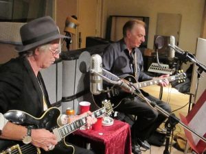 Keith Richards y Lou Pallo en Thank You Les, disco homenaje a Les Paul