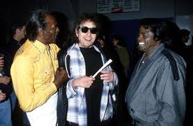 Los tres ases, Bob Dylan y James Brown Chuck Berry cumple 86 años en la semana Roll Over Beethoven The Life and Music of Chuck Berry