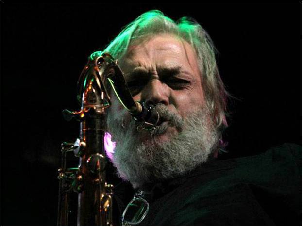 Emilio Villanueva saxofonista de Memphis la Blusera, Viejos Locos del Blues y Sr.Masa ha fallecido
