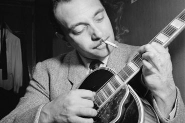 Django Reinhardt 102 años del dedos de oro, 2013