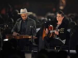 Ben Harper y Natalie Maines en Musicares de Bruce Springsteen 2013