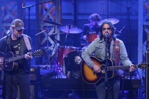 Shooter Jennings The Other Life 2013, con Scott H. Biram en el Jay Leno Show