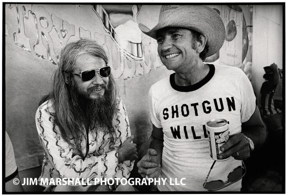 Leon Russell cumple 71 años con Willie Nelson