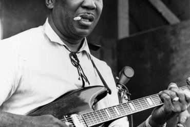 Muddy Waters, 98 años de electricidad y Blues primitivo en Stovall