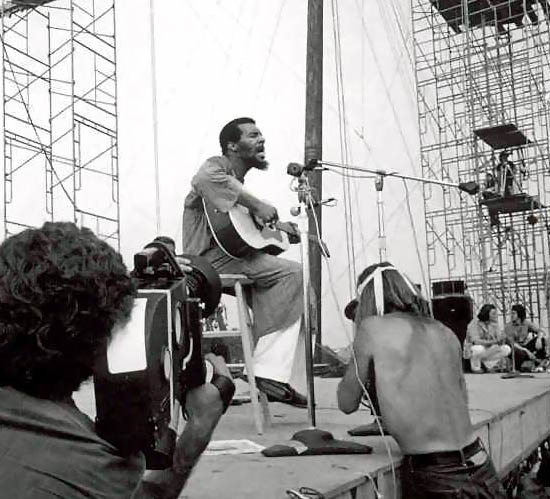 Richie Havens ha muerto, descanse en paz y Freedom!!