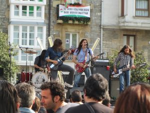 '77 en la plaza de la Virgen Blanca, Azkena Rock 2013