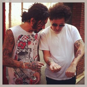 Andrés Calamaro Bohemio con Oscar Moon en Bang Bang Tattoo en Barcelona