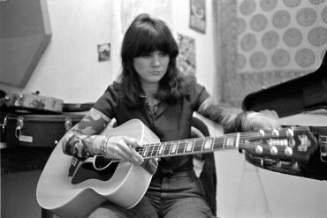 Linda Ronstadt sufre Parkinson y a punto de publicar sus memorias “Simple Dreams”