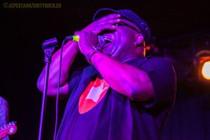 Barrance Whitfield and the Savages “Dig Thy Savage Soul” en el Loco Club de Valencia