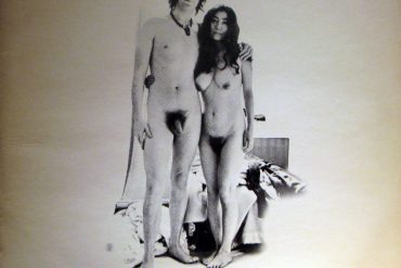 John Lennon, 73 aniversario y desnudo con Yoko Ono