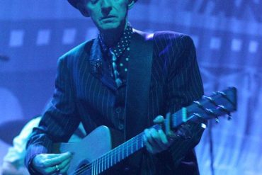 Philip Chevron guitarrista de The Pogues ha muerto