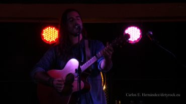 Andrés Suárez presentando Moraima en Tenerife