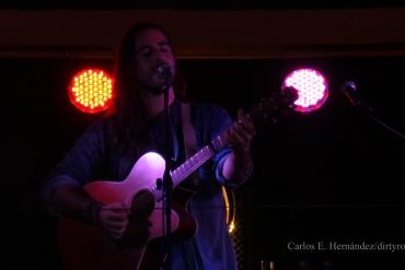 Andrés Suárez presentando Moraima en Tenerife