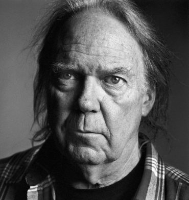 Neil Young celebra hoy su 68 cumpleaños