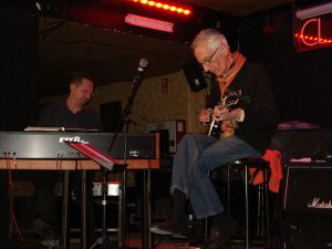 PAT MARTINO TRIO SALA CLAMORES