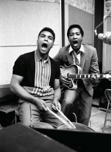 Cassius Clay y Sam Cooke en su 83 aniversario