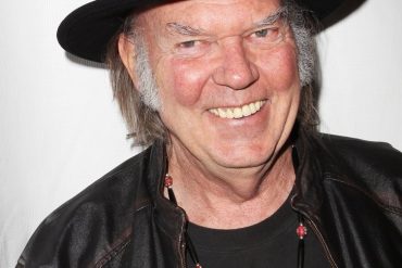 Neil Young "A Letter Home", nuevo disco y tributo Grammy