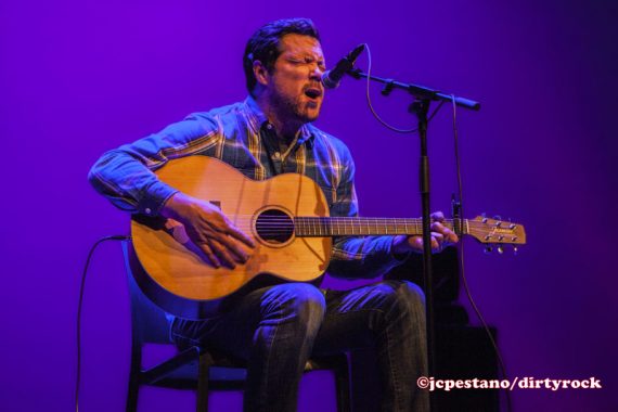 Damien Jurado presentó en Valencia “Brothers and Sisters of the Eternal Son”