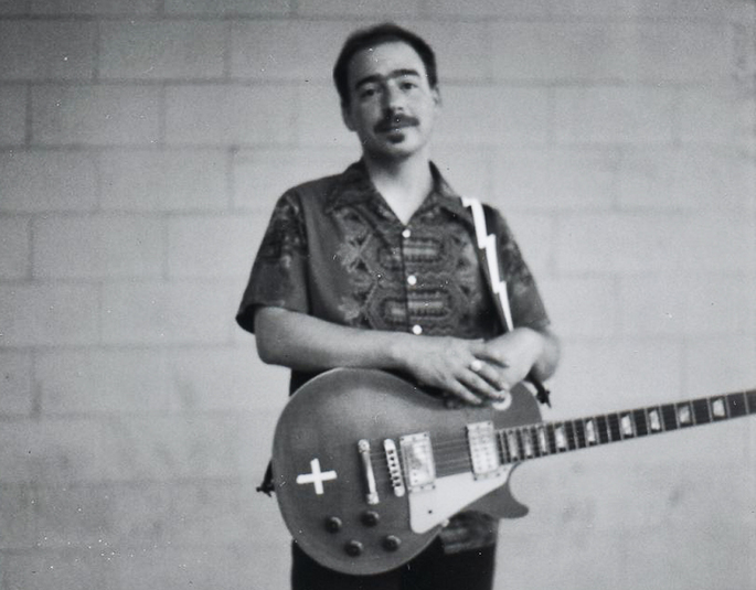 Jason Molina con dos discos tributo Weary Engine Blues y Farewell Transmission