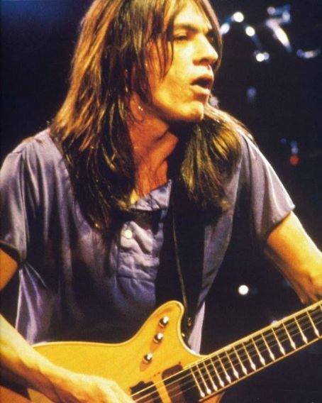 Malcolm Young de AC/DC podría haber sufrido una apoplejia