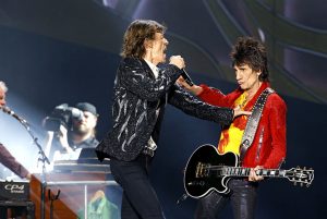 Mick Jagger y Ronnie Wood en Noruega