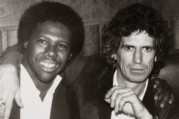 Nile Rodgers “Do What You Wanna Do” primera canción del cantante en diez años. En la foto junto a Keith Richards