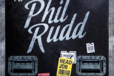 Phil Rudd, batería de AC/DC publica "Head Job"