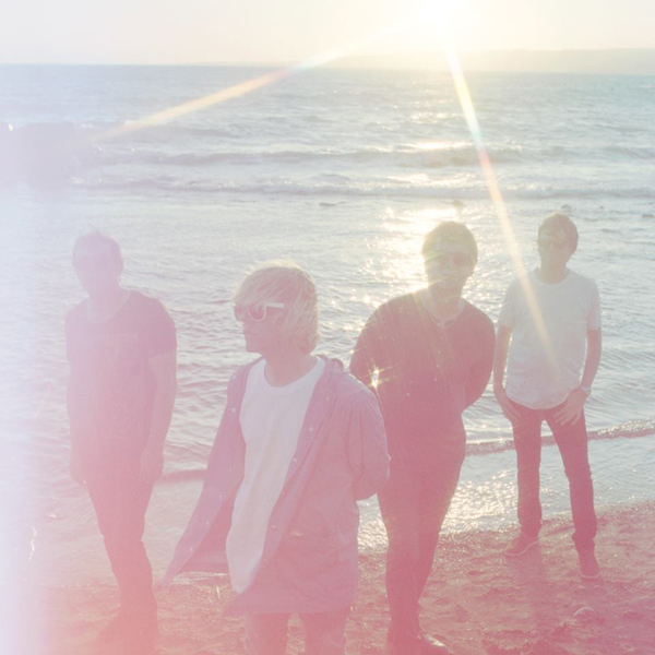 The Charlatans estrenan nuevo single Talking in Tones