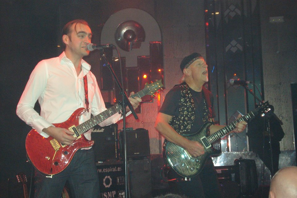 MARTIN BARRE 19
