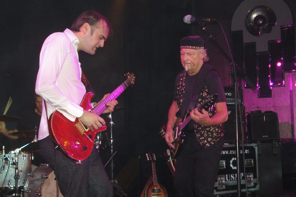 MARTIN BARRE 20 MARTIN BARRE 20