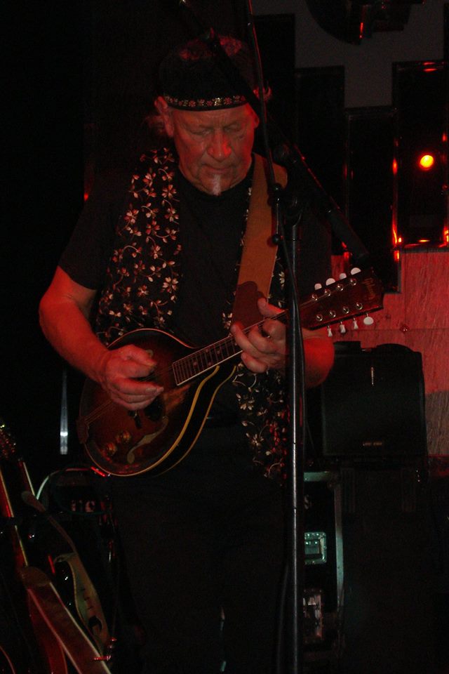 MARTIN BARRE 24
