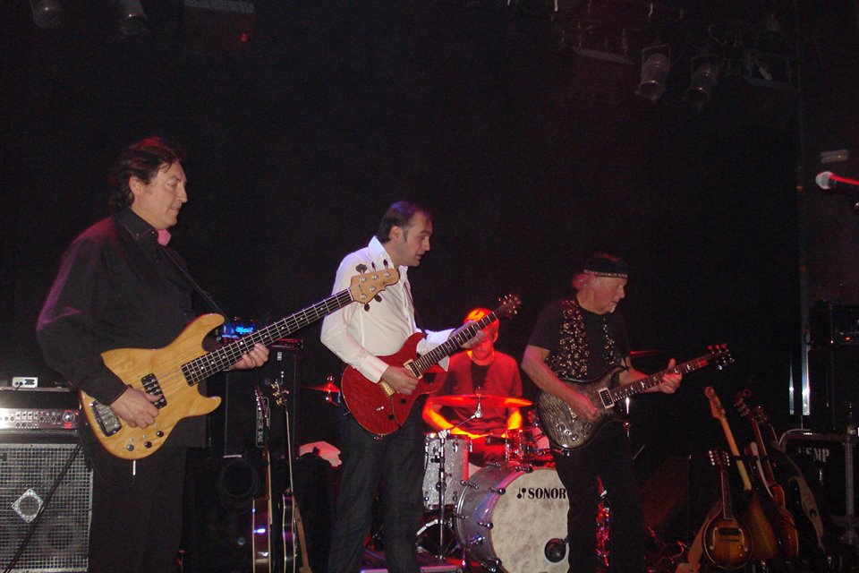 MARTIN BARRE 5 MARTIN BARRE 5