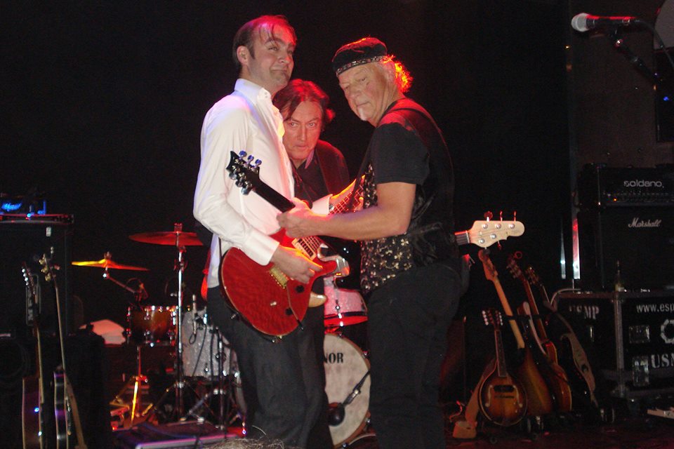 MARTIN BARRE 6 MARTIN BARRE 6