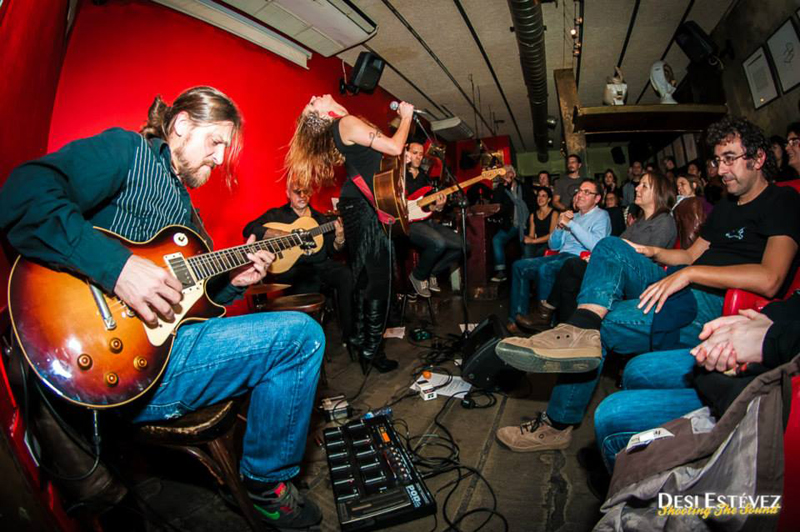 Tori Sparks El Mar.10