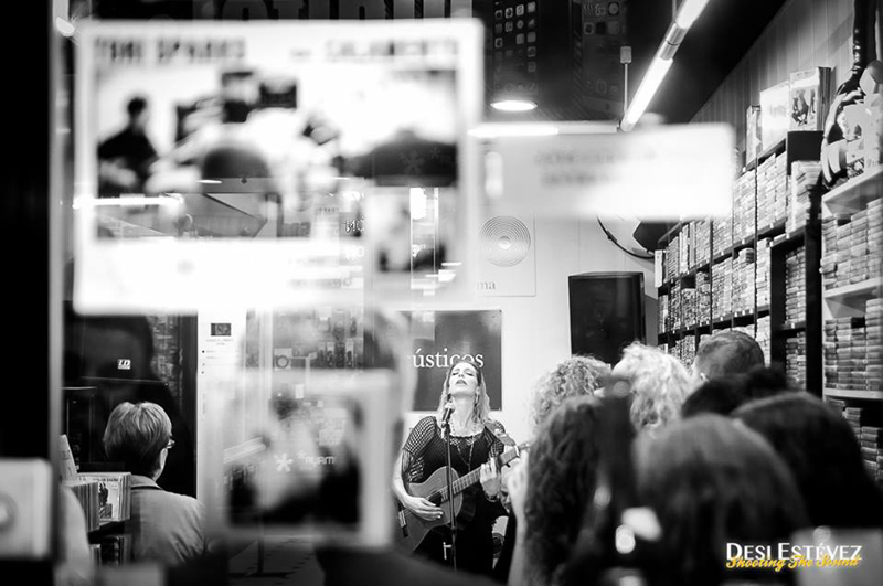 Tori Sparks El Mar.8