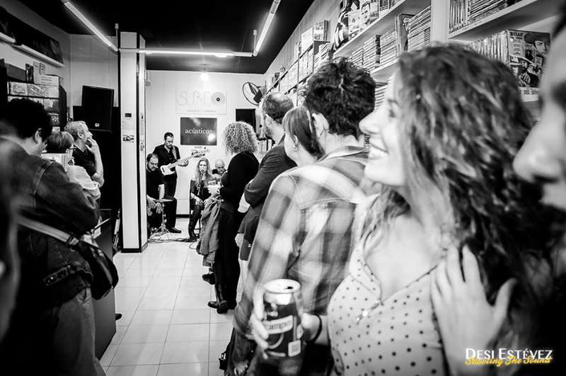 Tori Sparks presentando el Mar 2014