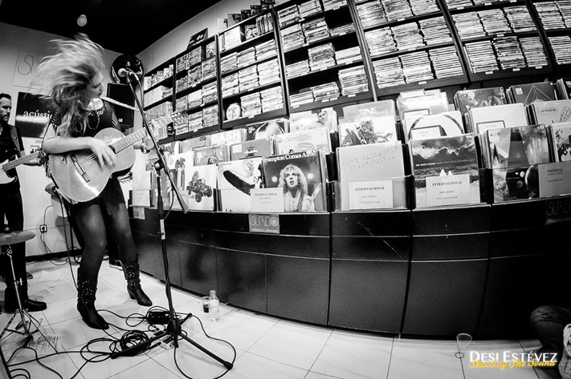 Tori Sparks presentando su nuevo disco El Mar en Barcelona