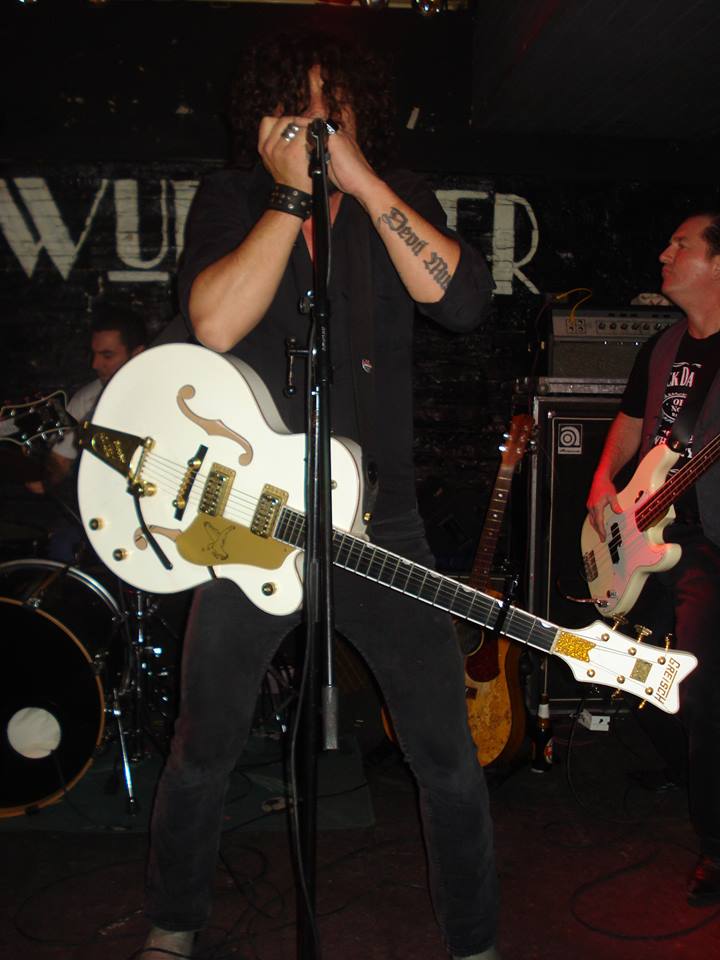 DIRT RIVER RADIO 10