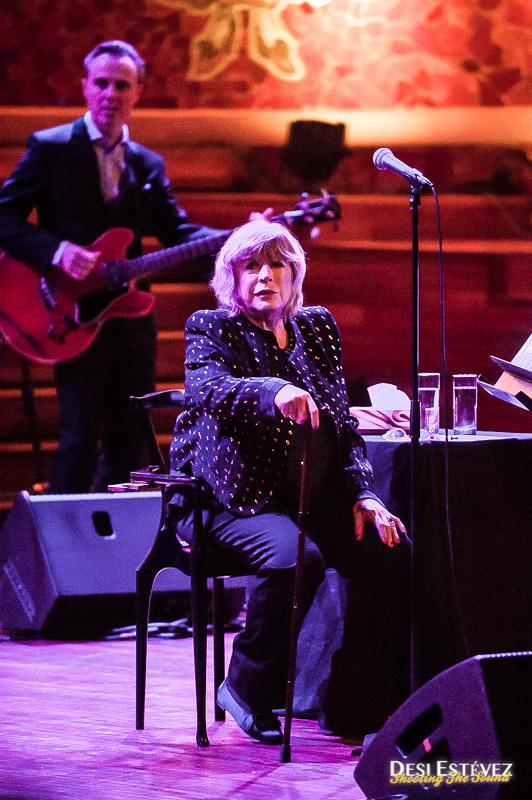 Marianne Faithfull ofrece en Barcelona un concierto emotivo