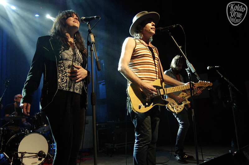 Jonny Kaplan & The Lazy Stars en el Antzokia de Bilbao con Rubia