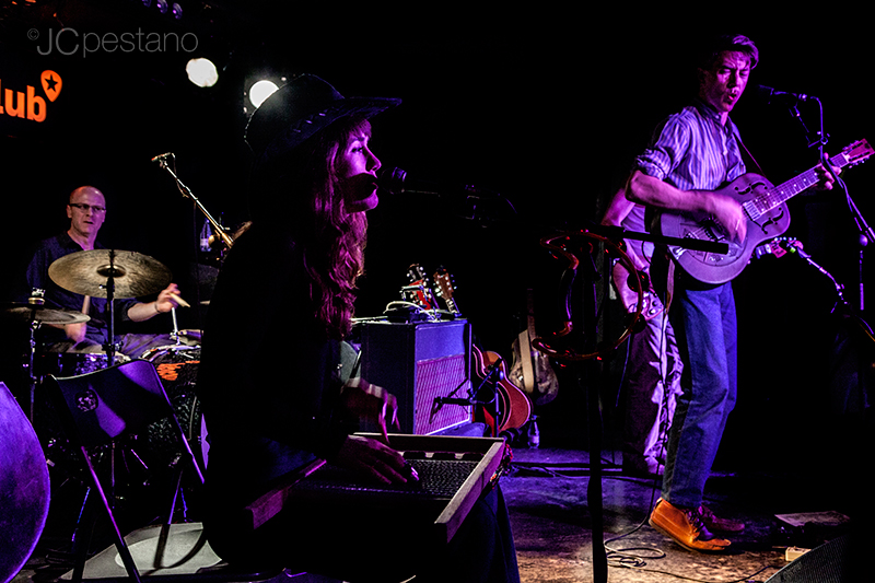 Luke Winslow King presentando en Valencia su nuevo disco Everlasting Arms